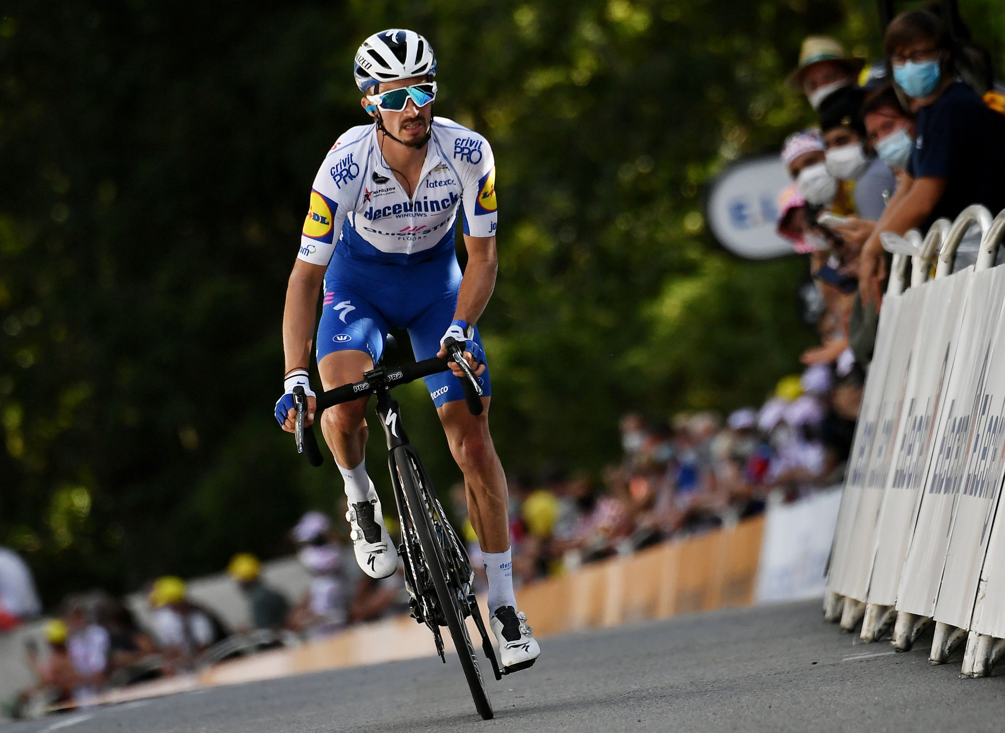 Julian Alaphilippe had another difficult day, laying blame partially on his bike ©Getty Images