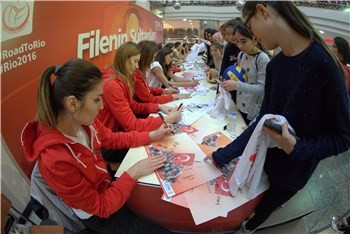 More than 1,000 attend event in Turkey ahead of Rio 2016 volleyball qualifier