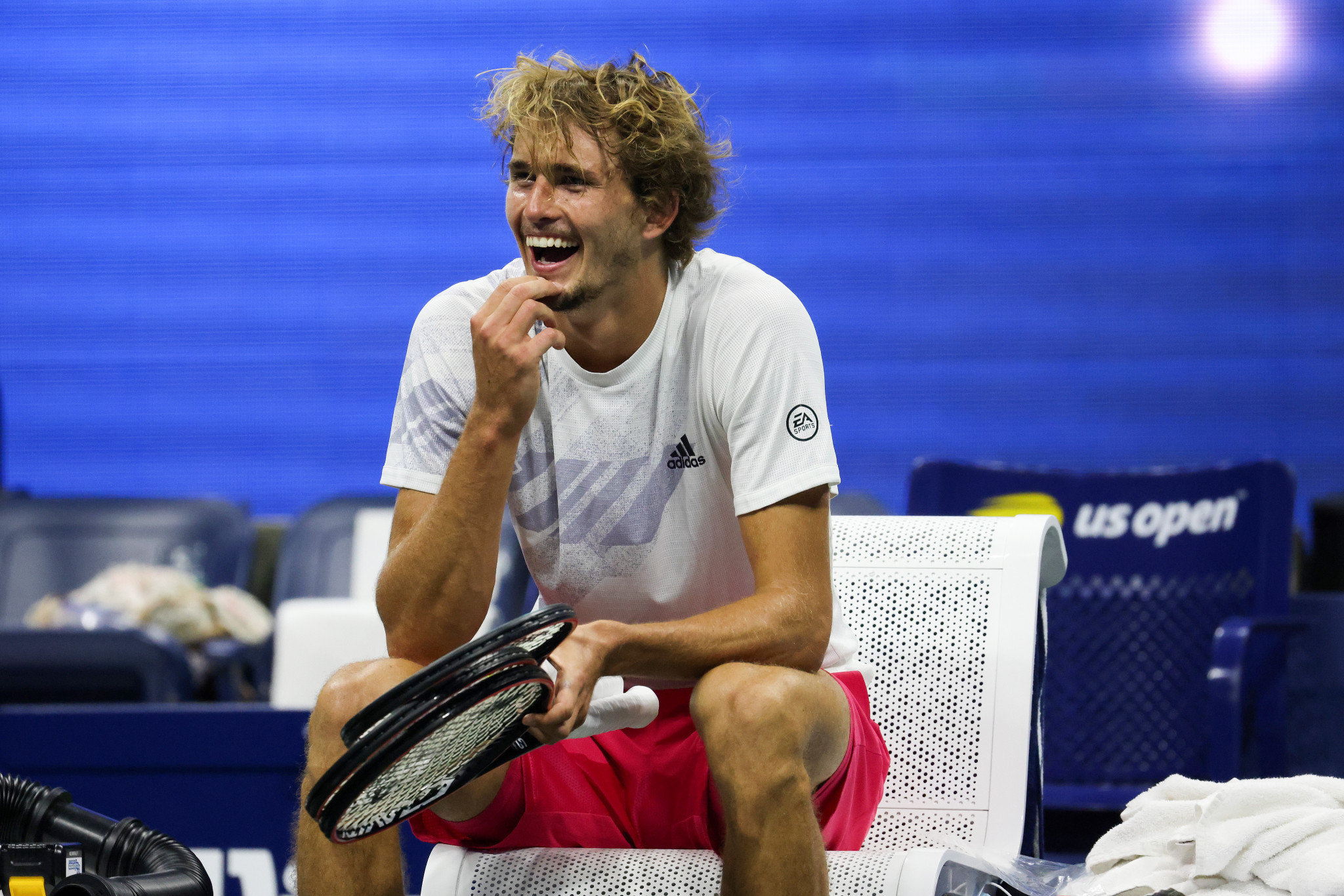 Alex Zverev looks on in amazement after overturning a two set deficit to beat Pablo Carreno Busta and reach the men's singles final ©Getty Images