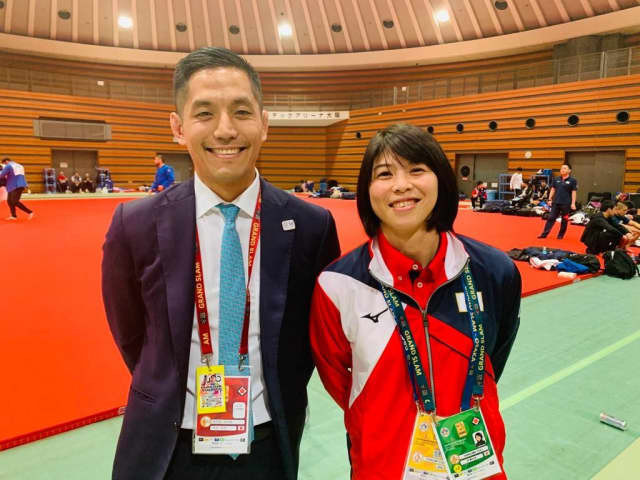 Justin Fumiya Imagawa (left) with his wife and judo coach Fukumi Tomoko ©IJF
