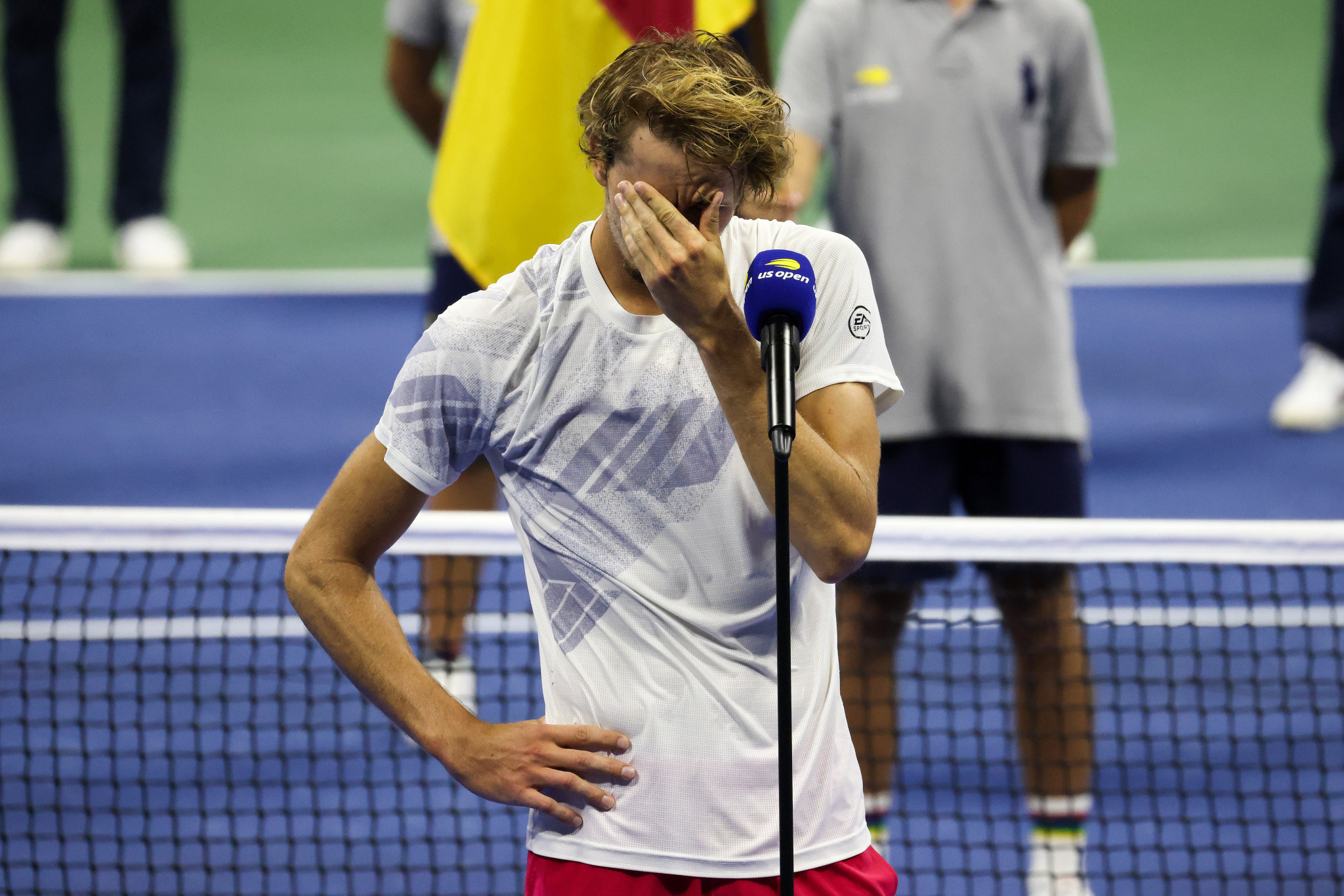 Alexander Zverev gave a tearful speech after losing the US Open men's singles final, having been two sets up ©Getty Images