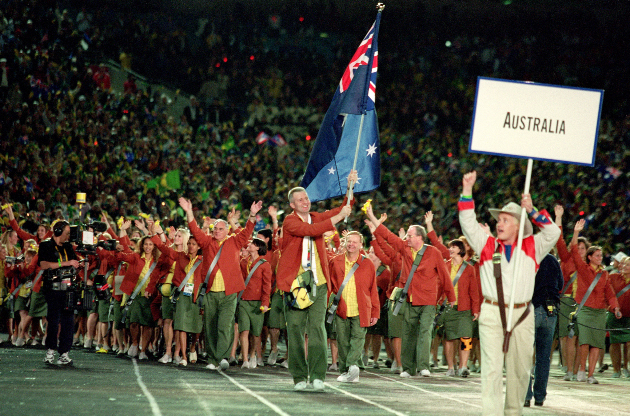 Australia's Sydney 2000 flag bearer says world "needs" Tokyo Olympics