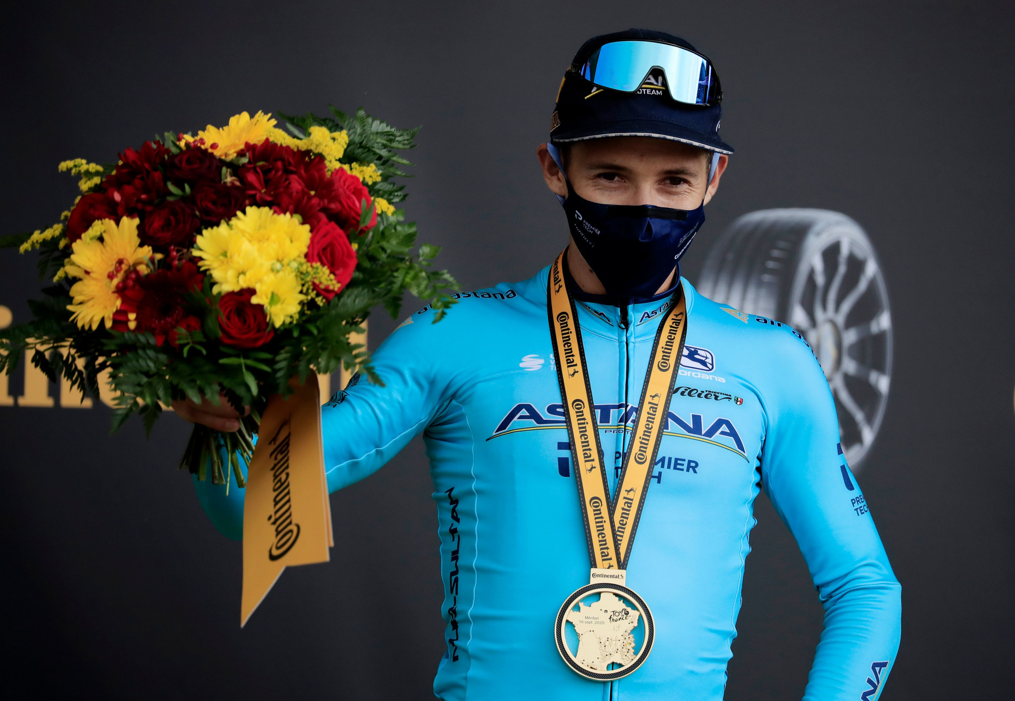 López masters the mountains to win stage 17 of Tour de France