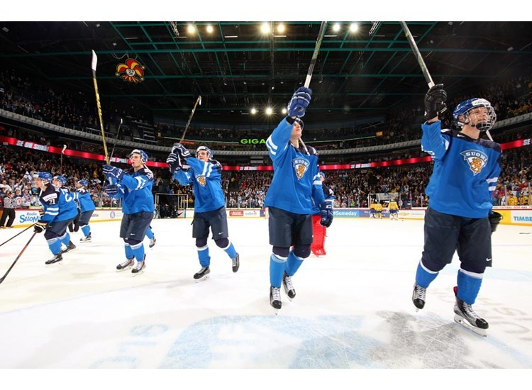  Finland fought back from a goal down to seal their place in the final by beating Sweden 2-1 ©Andre Ringuette/IIHF 