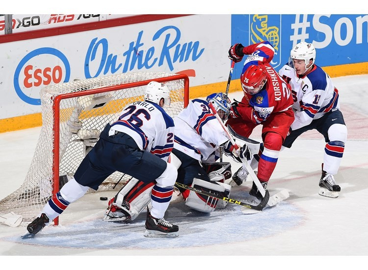 Russia's Yegor Korshkov netted his side's winner in the 2-1 semi-final victory over Sweden ©IIHF
