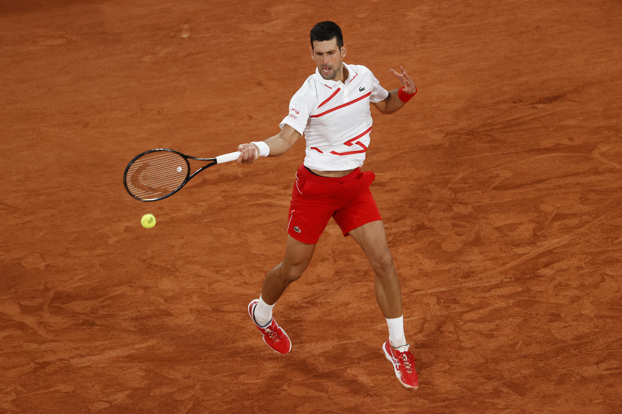 Djokovic enjoys comprehensive win as French Open first round concludes