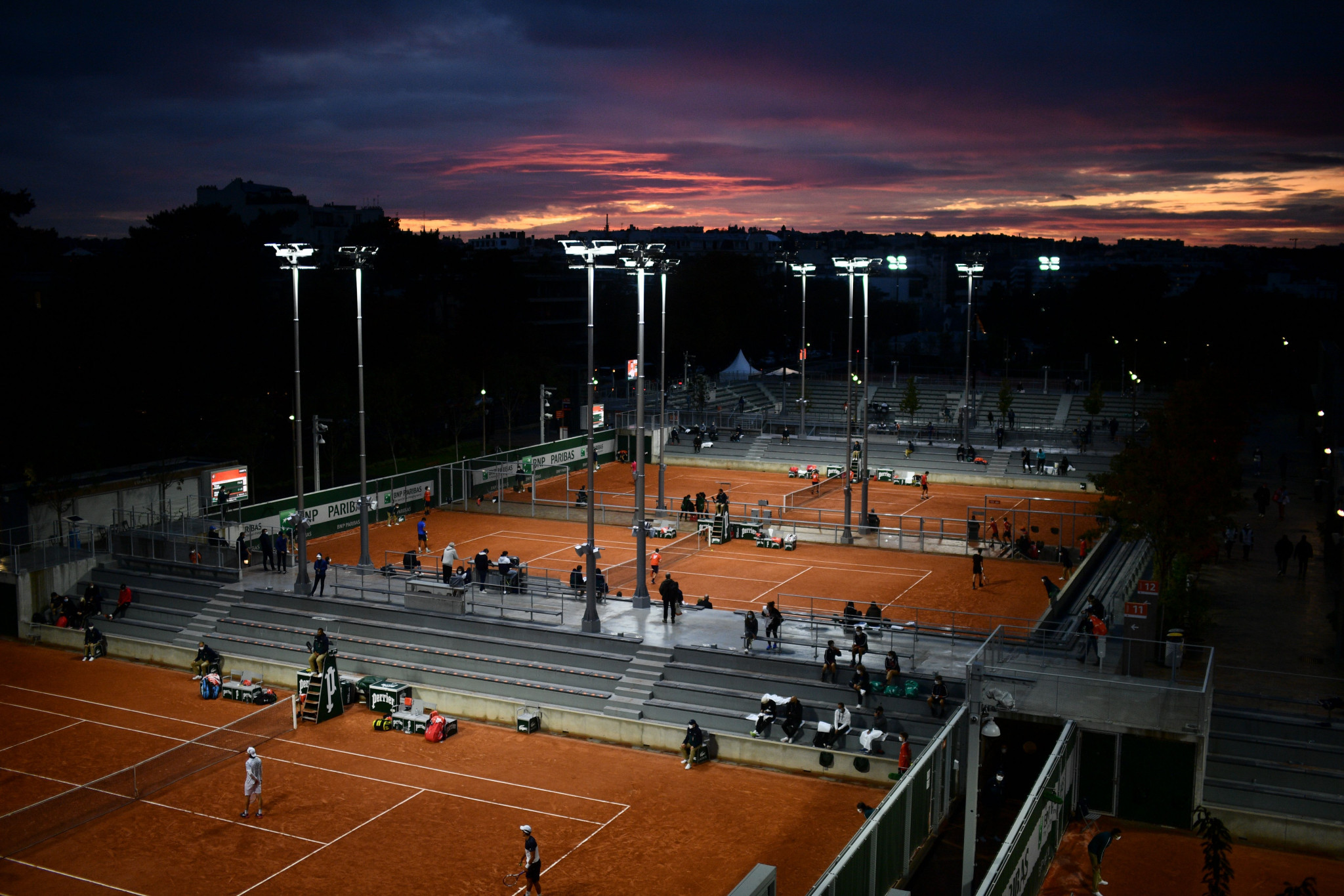 The addition of floodlights to the Roland Garros complex has allowed matches to continue late into the evening ©Getty Images