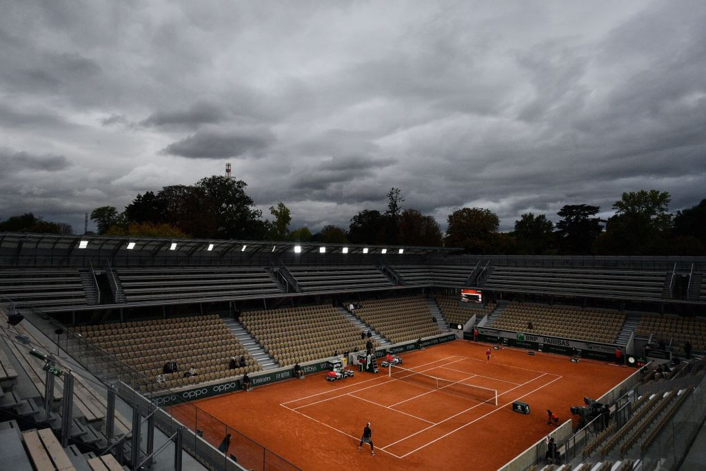 The weather in Paris again caused issues for the players on day seven ©Getty Images