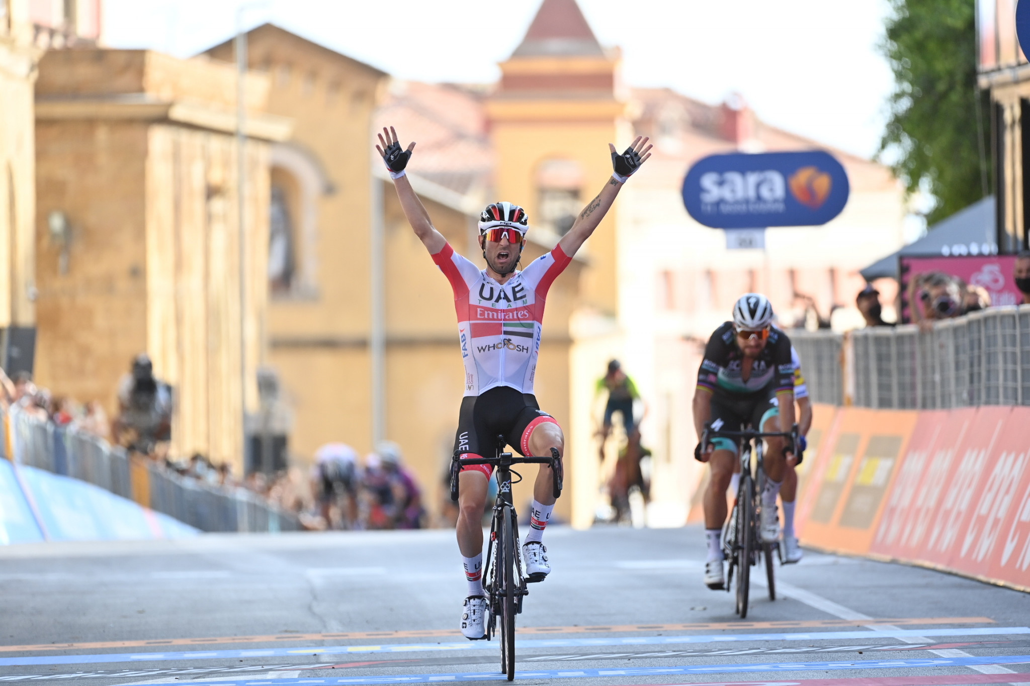 Ulissi wins Giro d'Italia stage two in sprint as Ganna remains on top