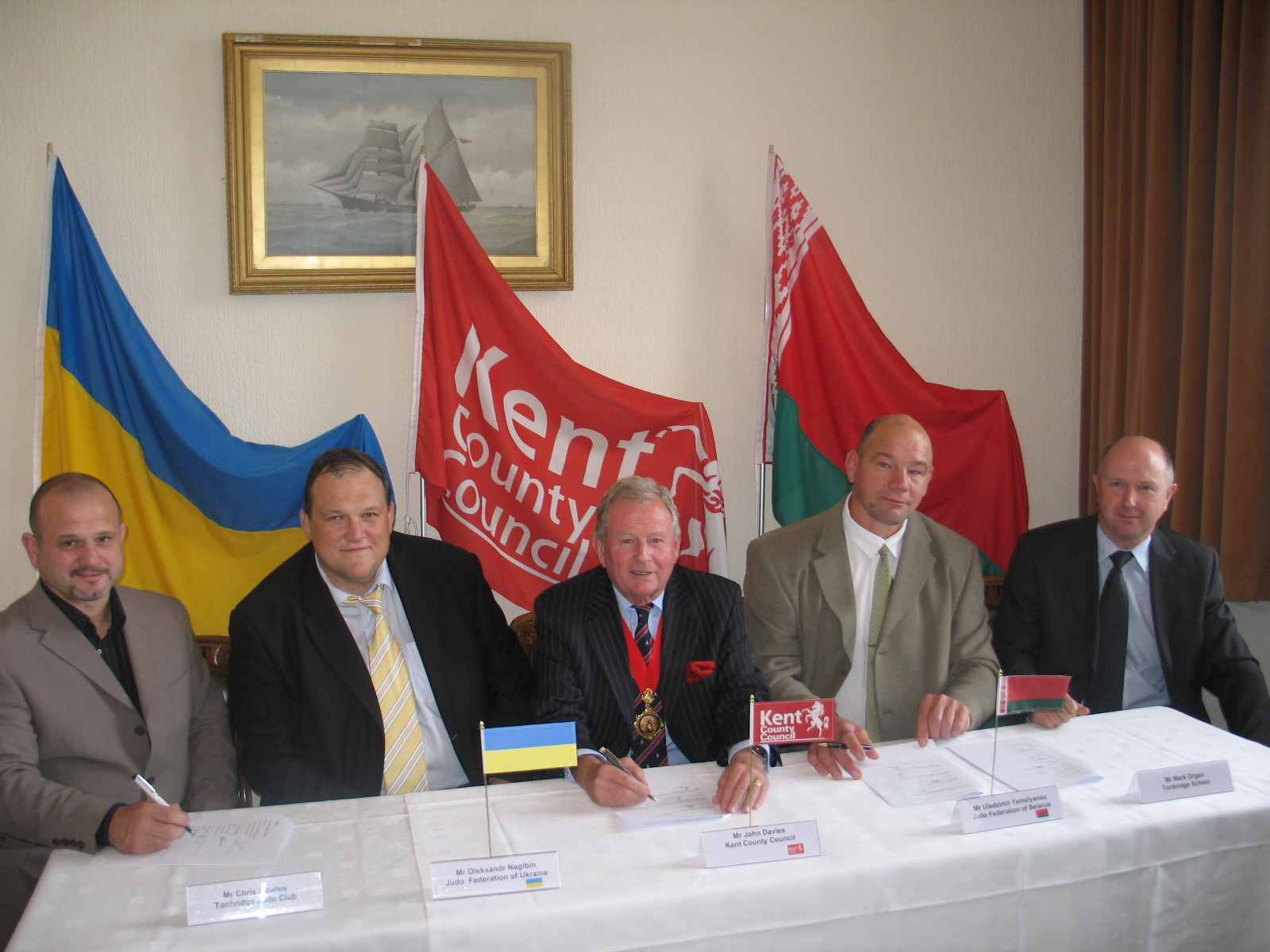Belarus and Ukraine signed a deal to base themselves at pre-Games training camps in Kent before London 2012 ©Kent County Council