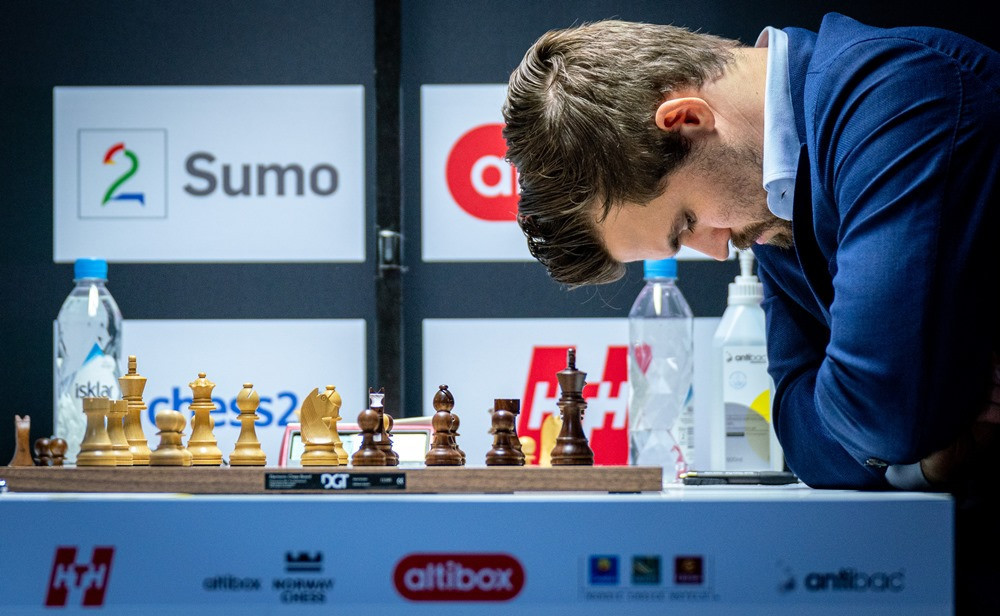 Magnus Carlsen loses on first day of Chessable Masters