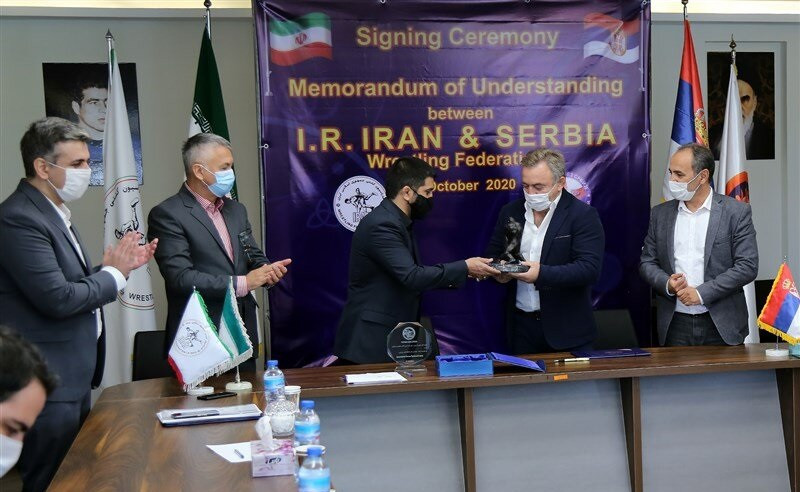 A Memorandum of Understanding has been signed between the Iranian and Serbian Wrestling Federations ©Iranian Wrestling Federation