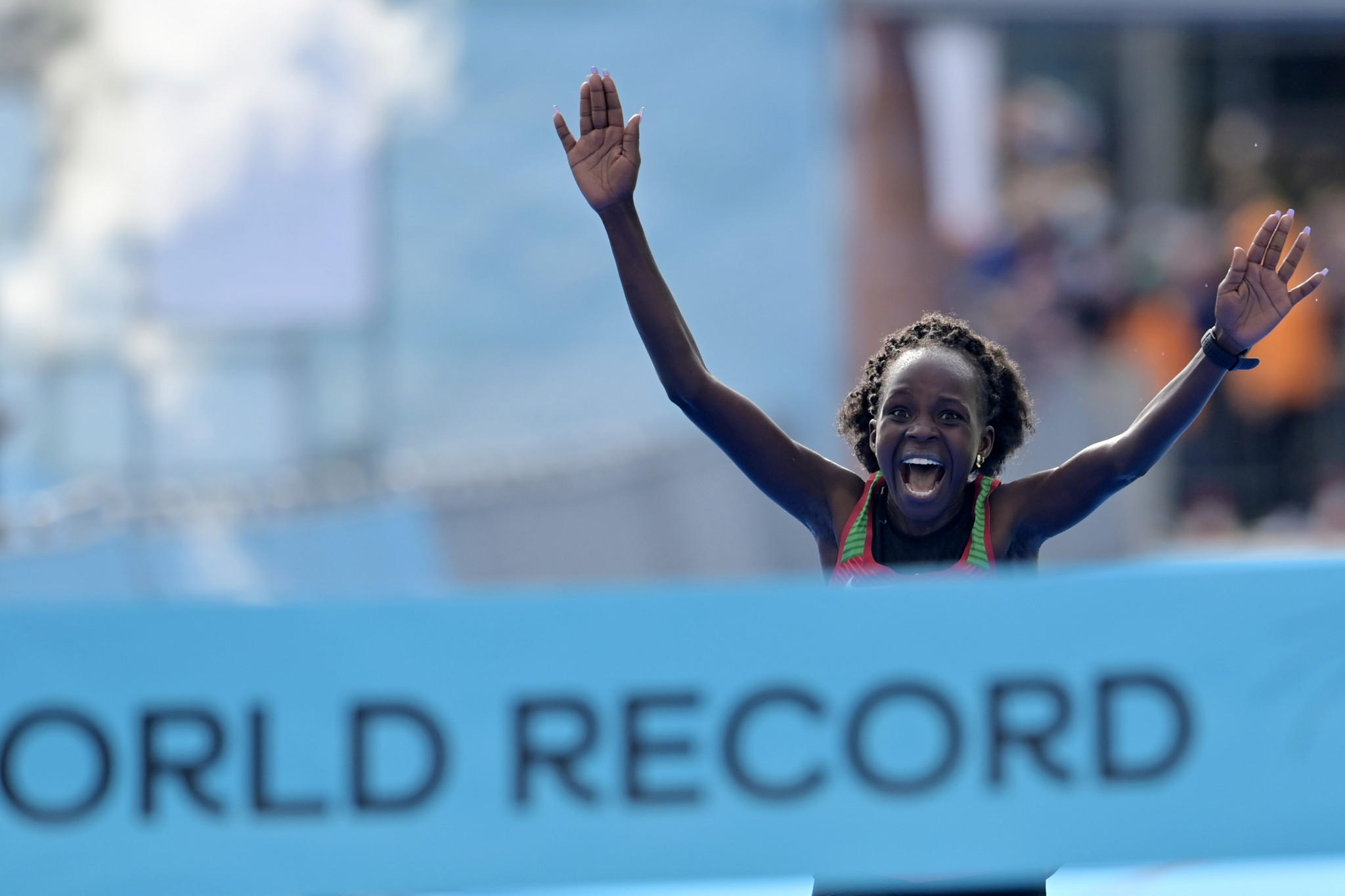 Kenya’s Peres Jepchirchir broke her own women-only race world record in regaining the World Athletics Half Marathon title in Gdynia ©Getty Images
