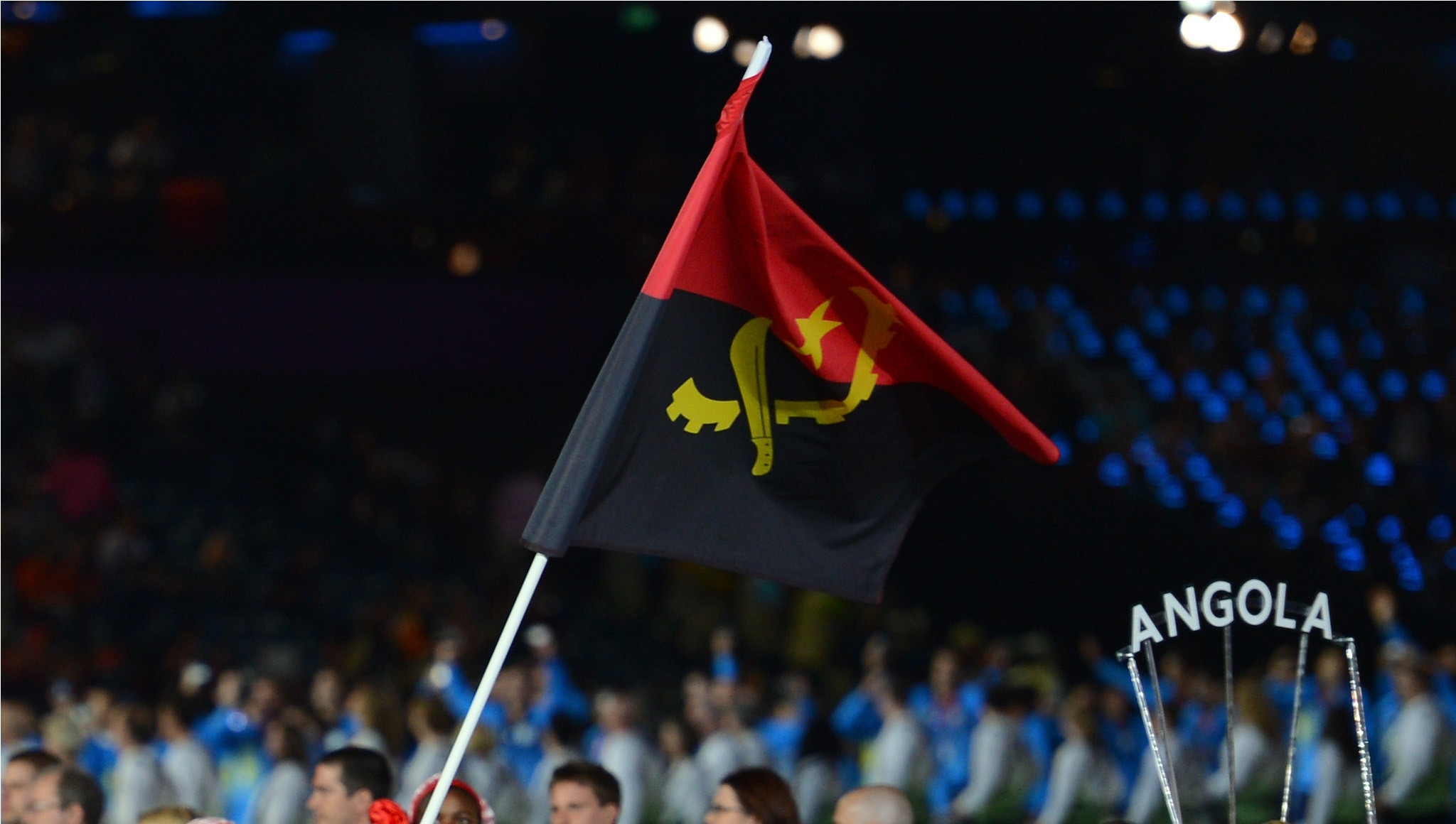 Angolan Olympic Committee pay tribute to Moscow 1980 flagbearer Lopes