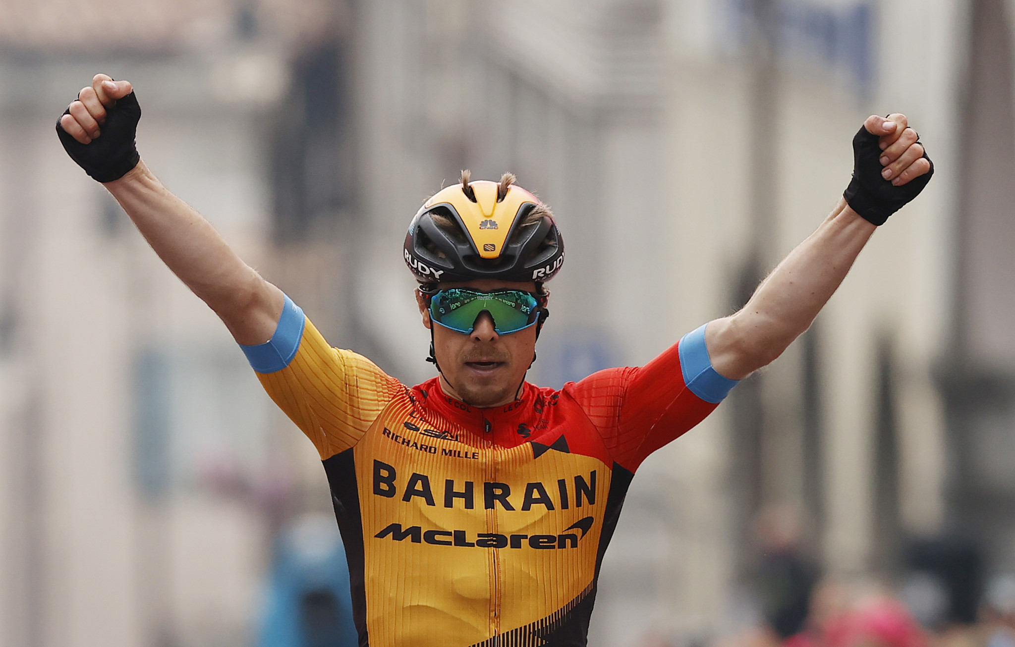 Tratnik wins stage 16 of Giro d'Italia as Almeida narrowly extends overall lead