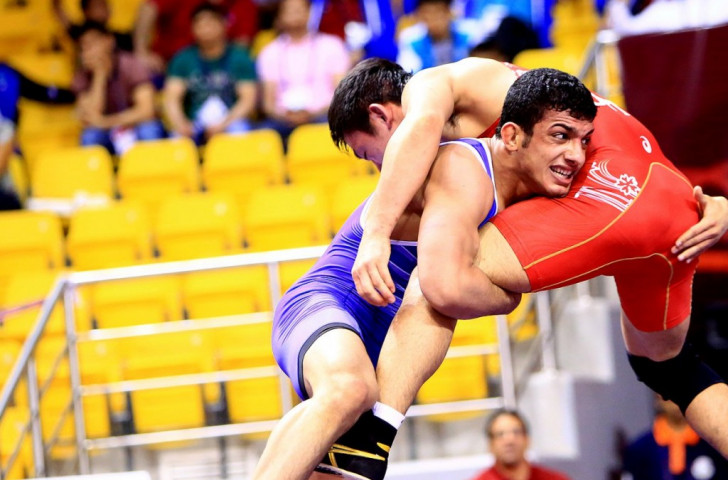 Iranian wrestlers at the double to take men's team title at Asian Wrestling Championships