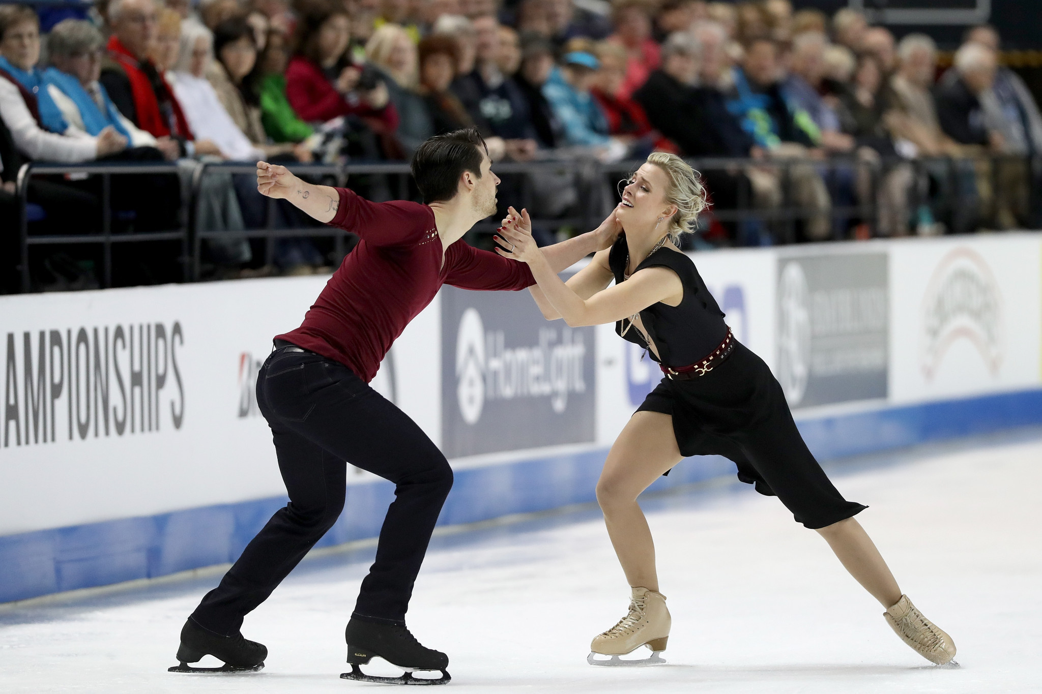 Zachary Donohue and Madison Hubbell are the clear favourites for the ice dance title at Skate America ©Getty Images