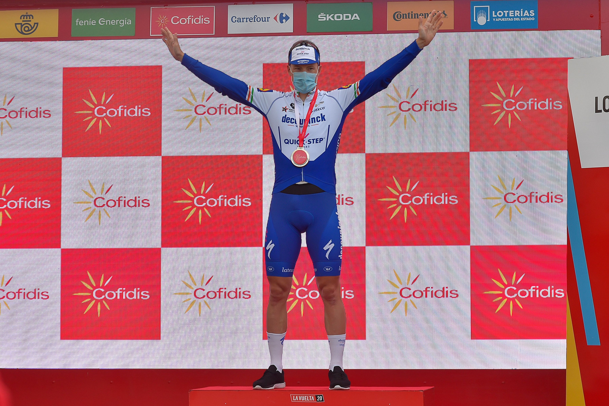 Bennett takes stage four as Roglič retains overall Vuelta a España lead