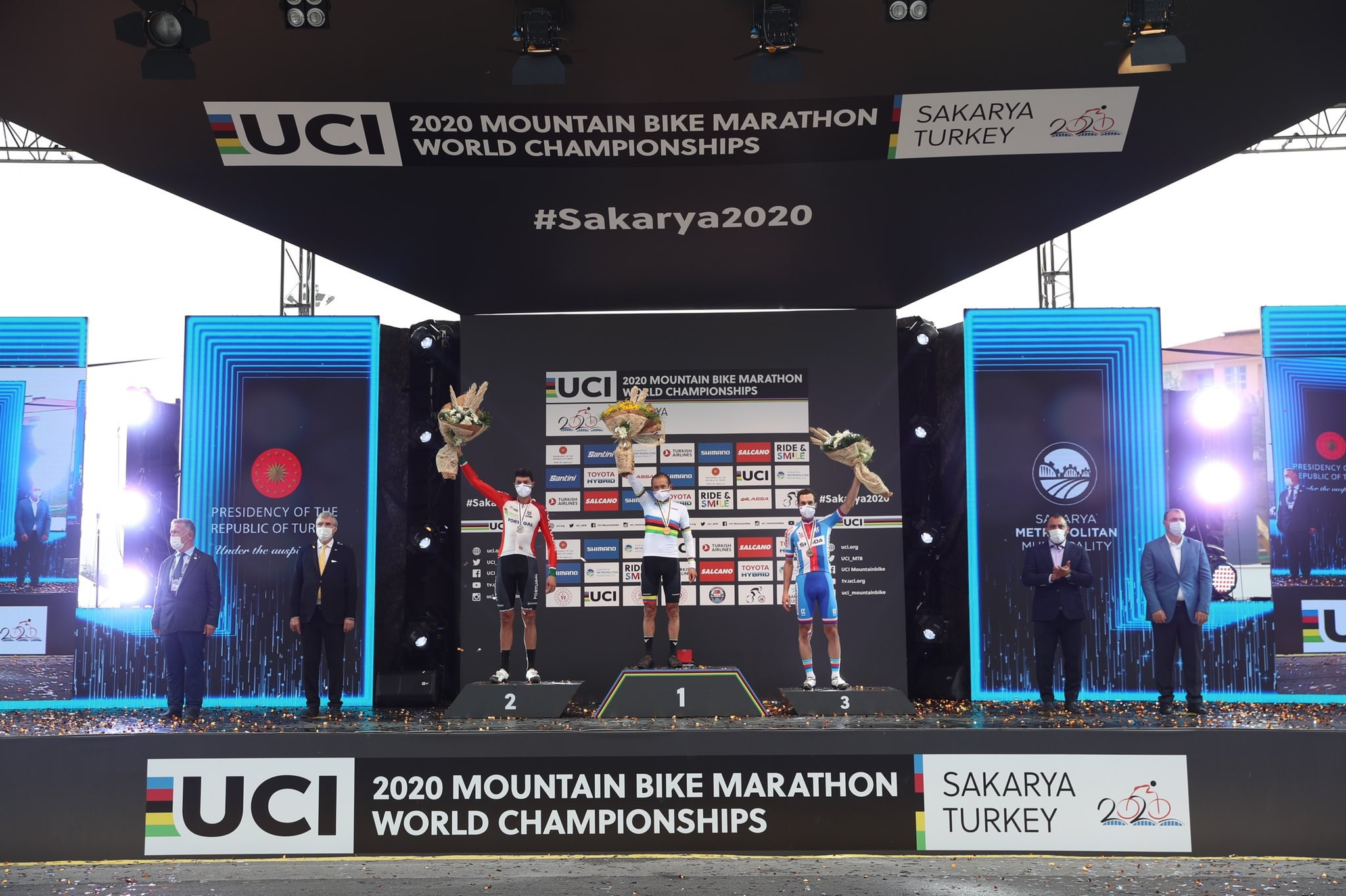 Páez powers home to retain UCI Mountain Bike Marathon World Championships crown
