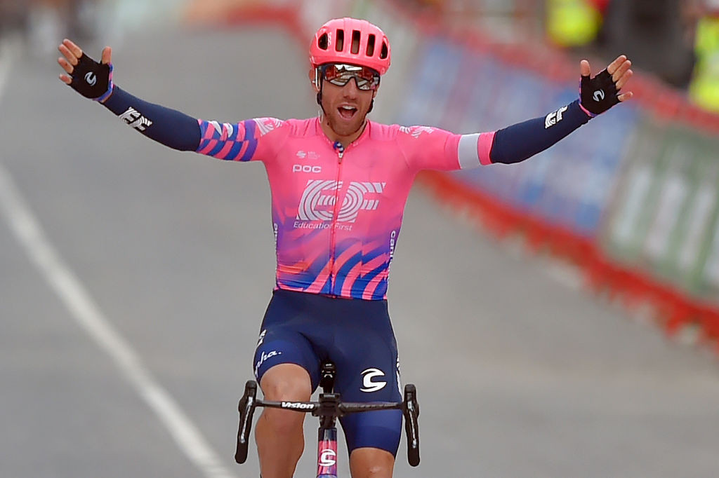 Woods wins stage seven and Carapaz maintains Vuelta a España lead