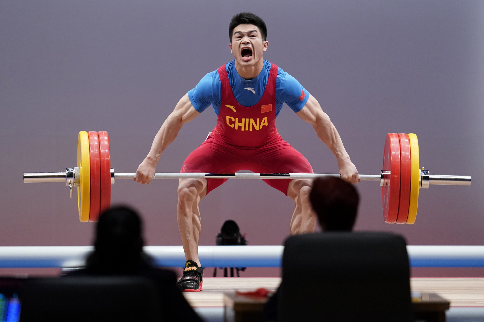 Shi Zhiyong equalled a world record lift at the Men's National Championships, but as it is not an international competition it is not classed as an official world record ©Getty Images