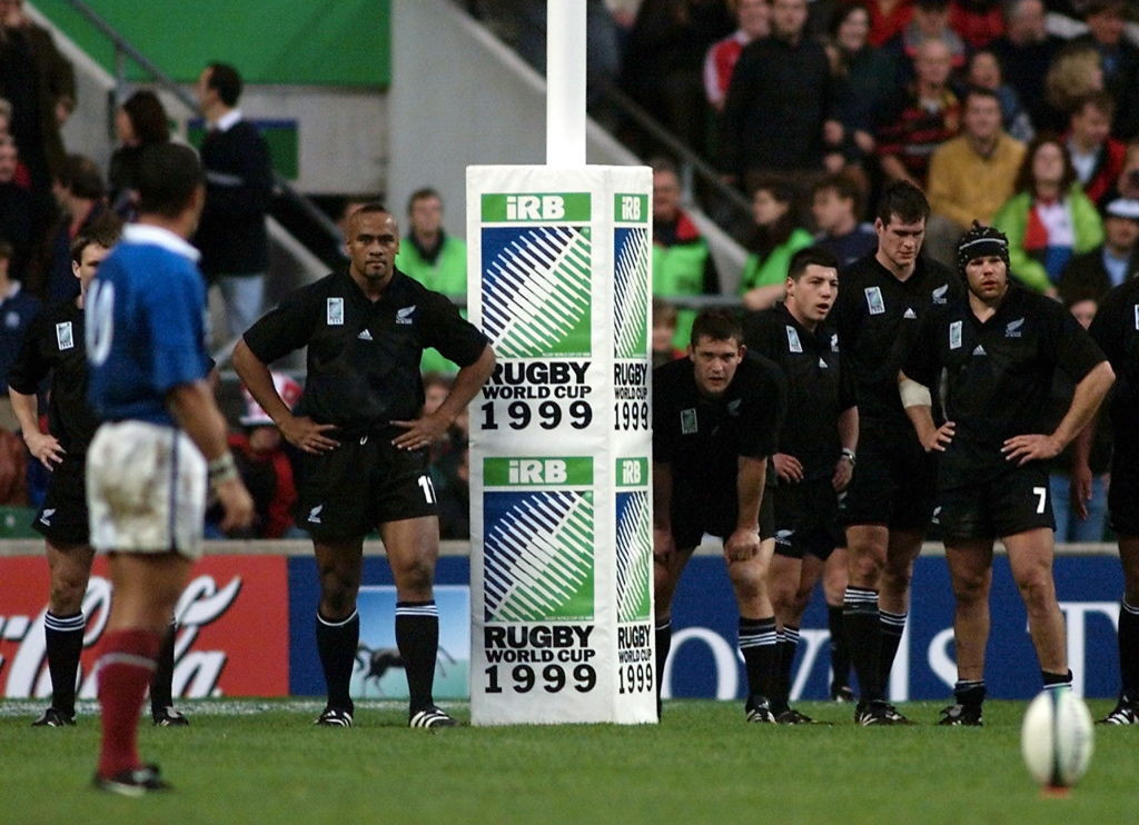 Christophe Lamaison inspired France to a comeback victory over New Zealand in the semi-finals of the 1999 Rugby World Cup ©Getty Images