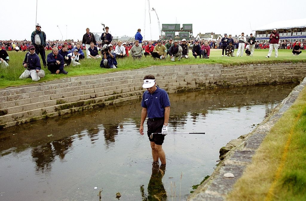 Jean van de Velde looked set to win the 1999 Open Championship before a disastrous 18th hole ©Getty Images