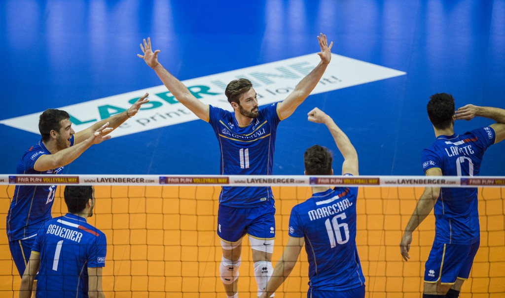 France confirmed their status as Pool B winners with a straight sets win over Bulgaria