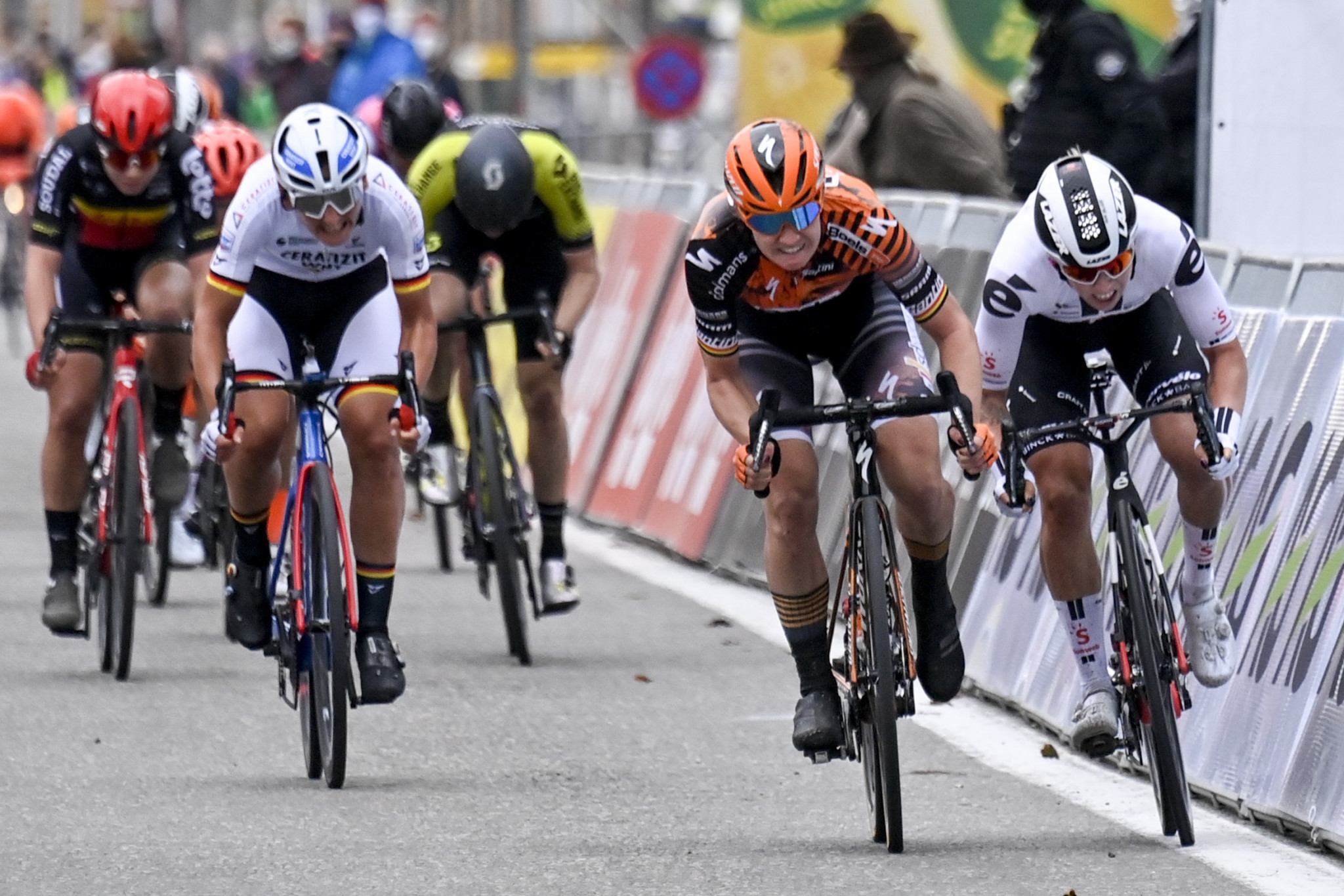 Wiebes backs up Bruges-De Panne triumph with Madrid Challenge stage win