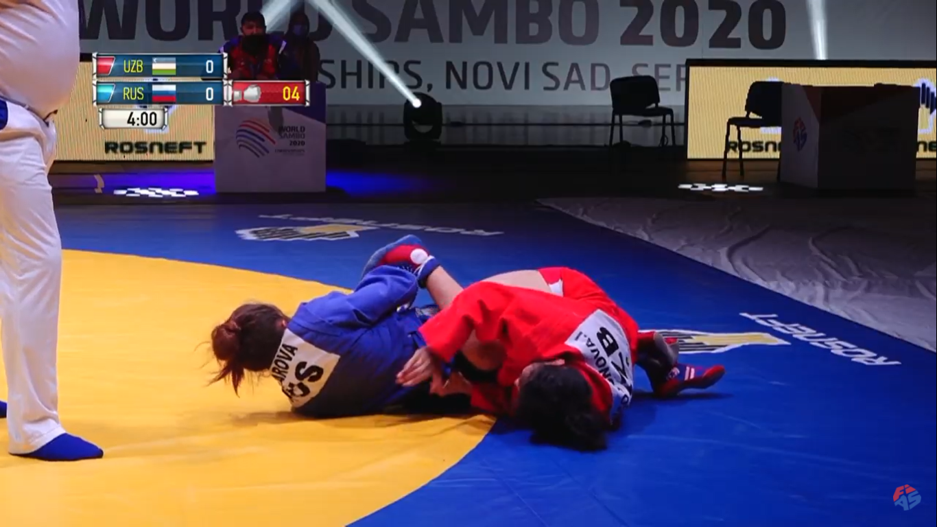 Russian Gulfia Mukhtarova, in blue, forced a tap out in the women's 60kg final ©FIAS