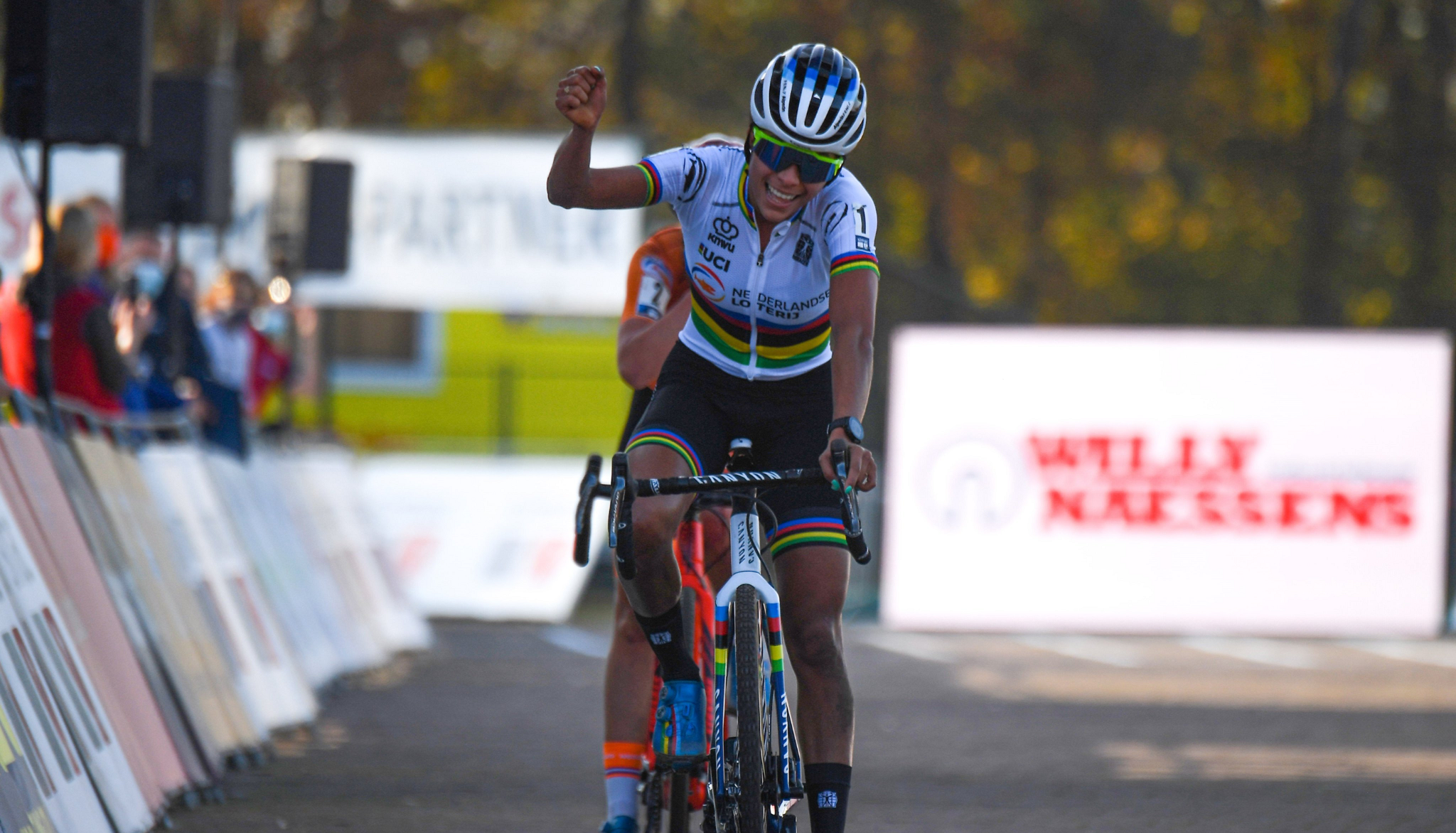 Alvarado triumphs as Dutch team dominate at European Cyclo-Cross Championships