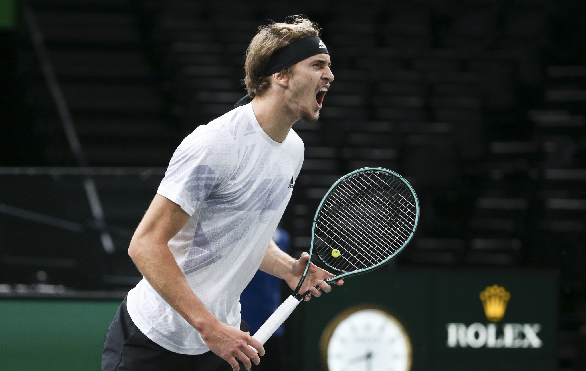 Alexander Zverev claimed a straight-sets victory over Rafael Nadal in the semi-finals of the Paris Masters ©Getty Images