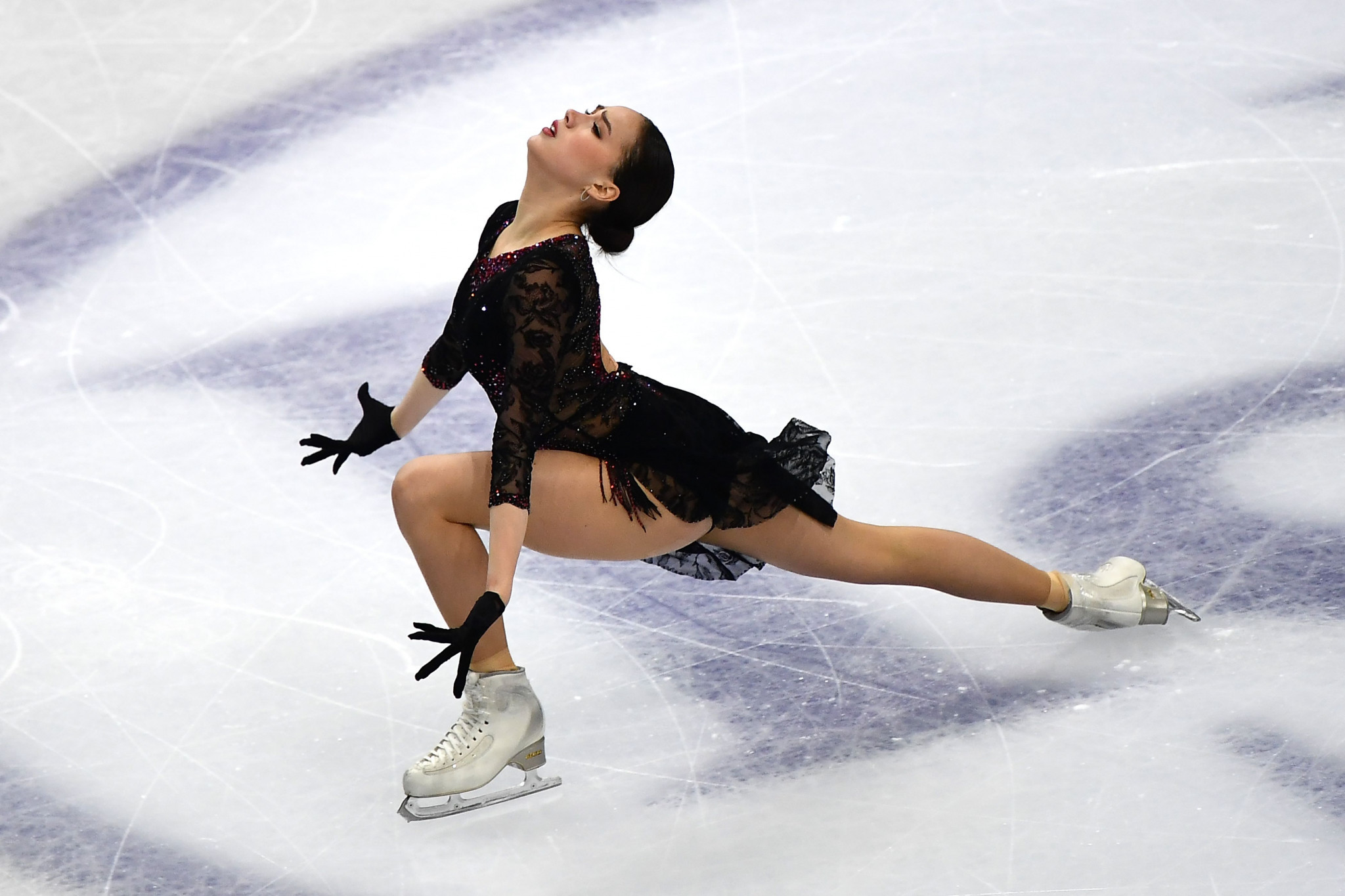 Olympic champion Alina Zagitova presented a demonstration programme at the Figure Skating Lovers show ©Getty Images