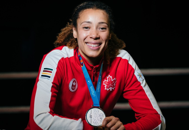 Canadian boxer Tammara Thibeault was presented with her silver medal from the Lima 2019 Pan American Games ©COC