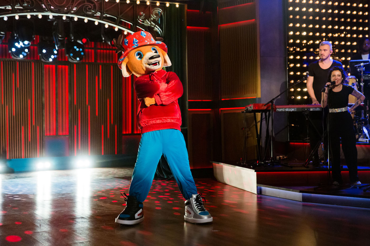 Yekaterinburg 2023 mascot Yaggy also appeared on Russian TV show Evening Urgant as part of his unveiling ©FISU