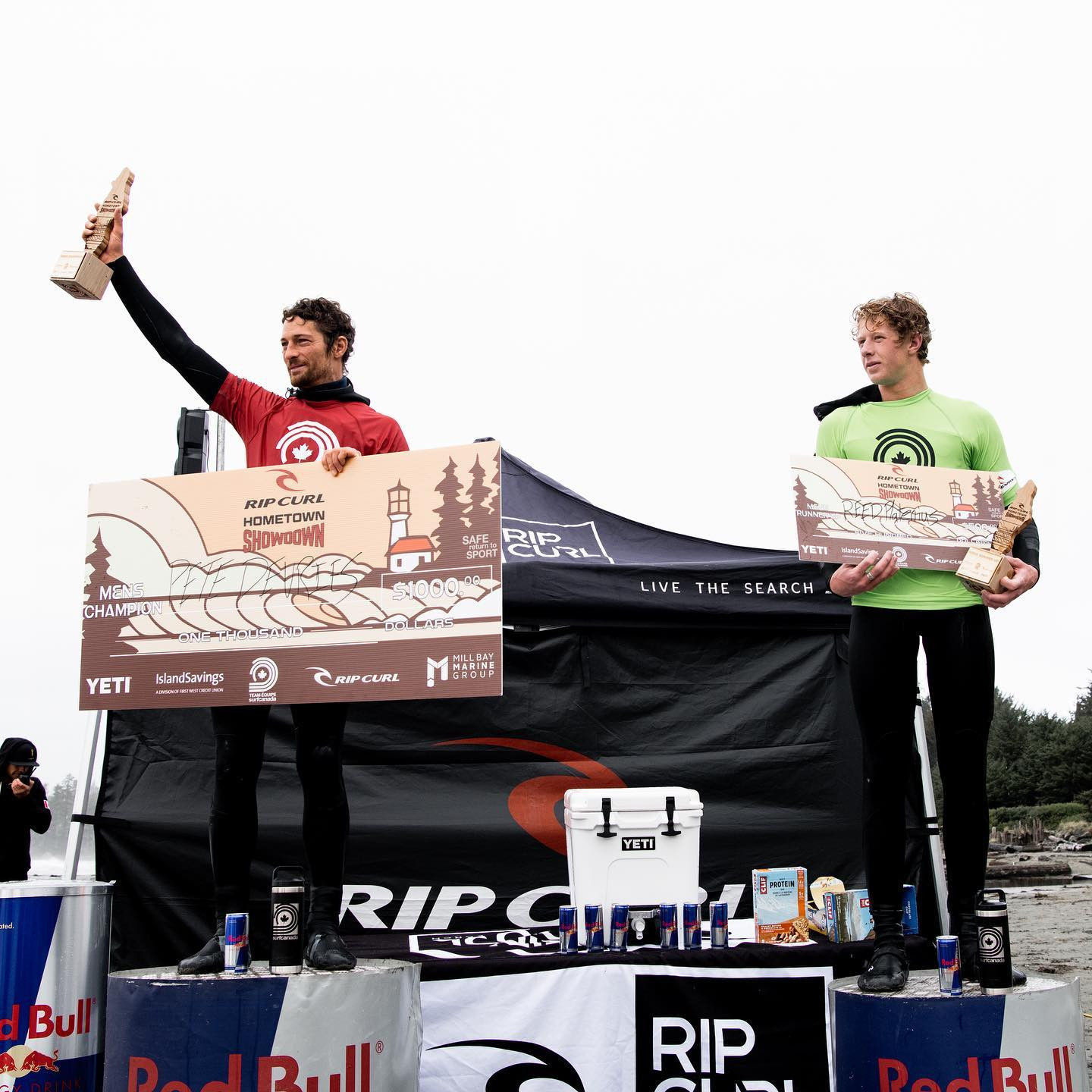 Pete Devries was the victor in the men's competition ©Surf Canada