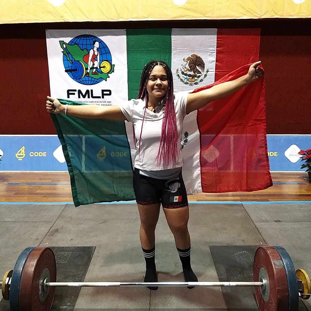 Mariana Garcia of Mexico achieved a clean sweep in the women's 64kg contest ©IWF