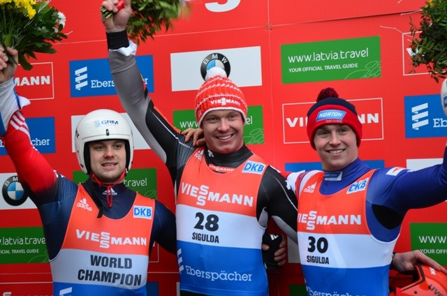 Loch avenges World Championships defeat with men's singles victory at Luge World Cup