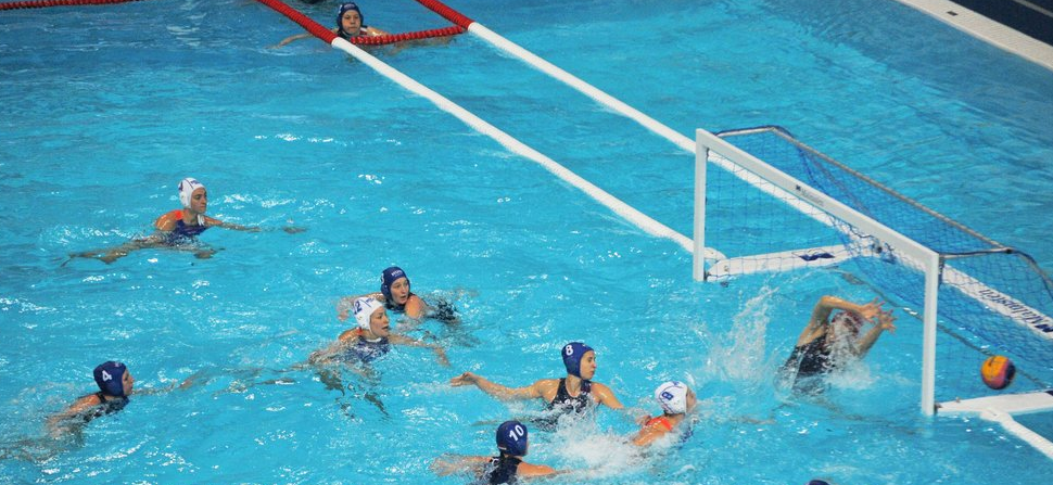 Dutch hold off Hungarian fightback to open European Water Polo Championships with victory