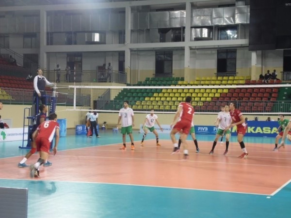 Tunisia overcame Algeria in a thrilling five-set semi-final to keep their hopes alive