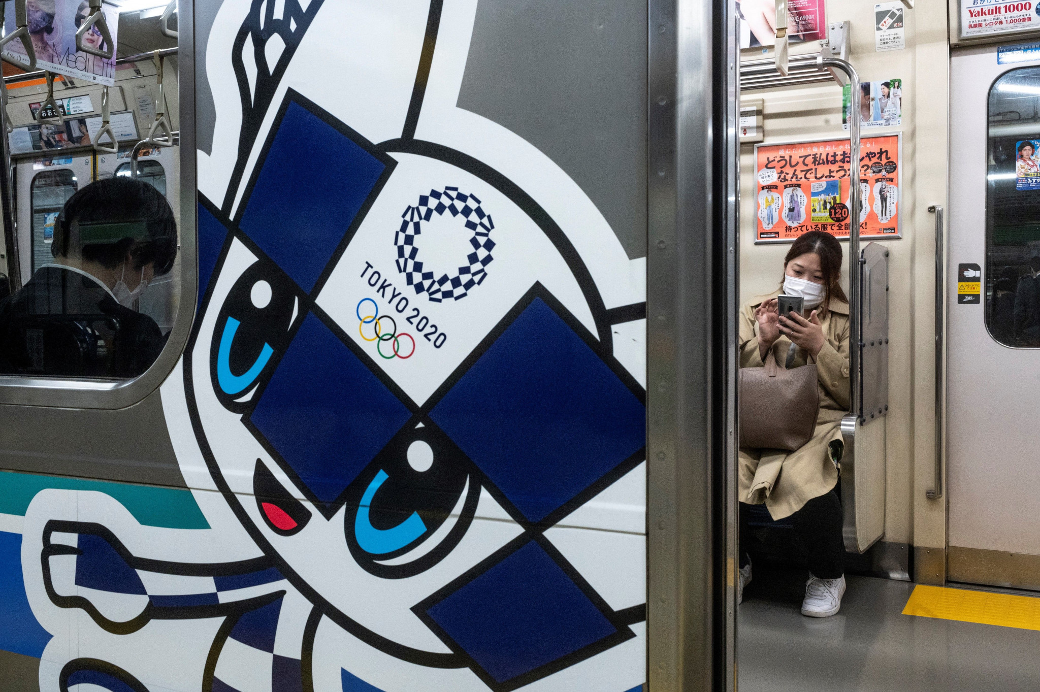 Japan to allow "large-scale" overseas visitors for Tokyo 2020, report says