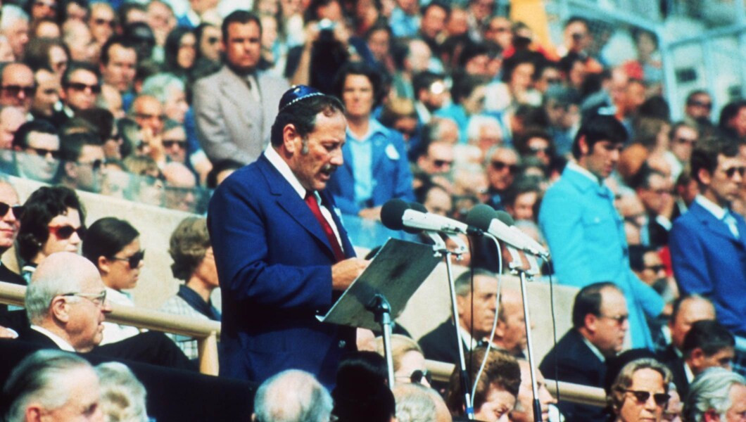 Shmuel Lalkin delivered a speech at the Munich 1972 Olympic Games following the murder of 11 Israeli athletes and officials ©IOC