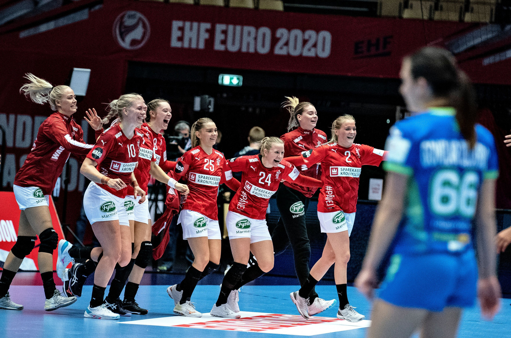 Hosts Denmark made a winning start at the European Women's Handball Championship ©Getty Images