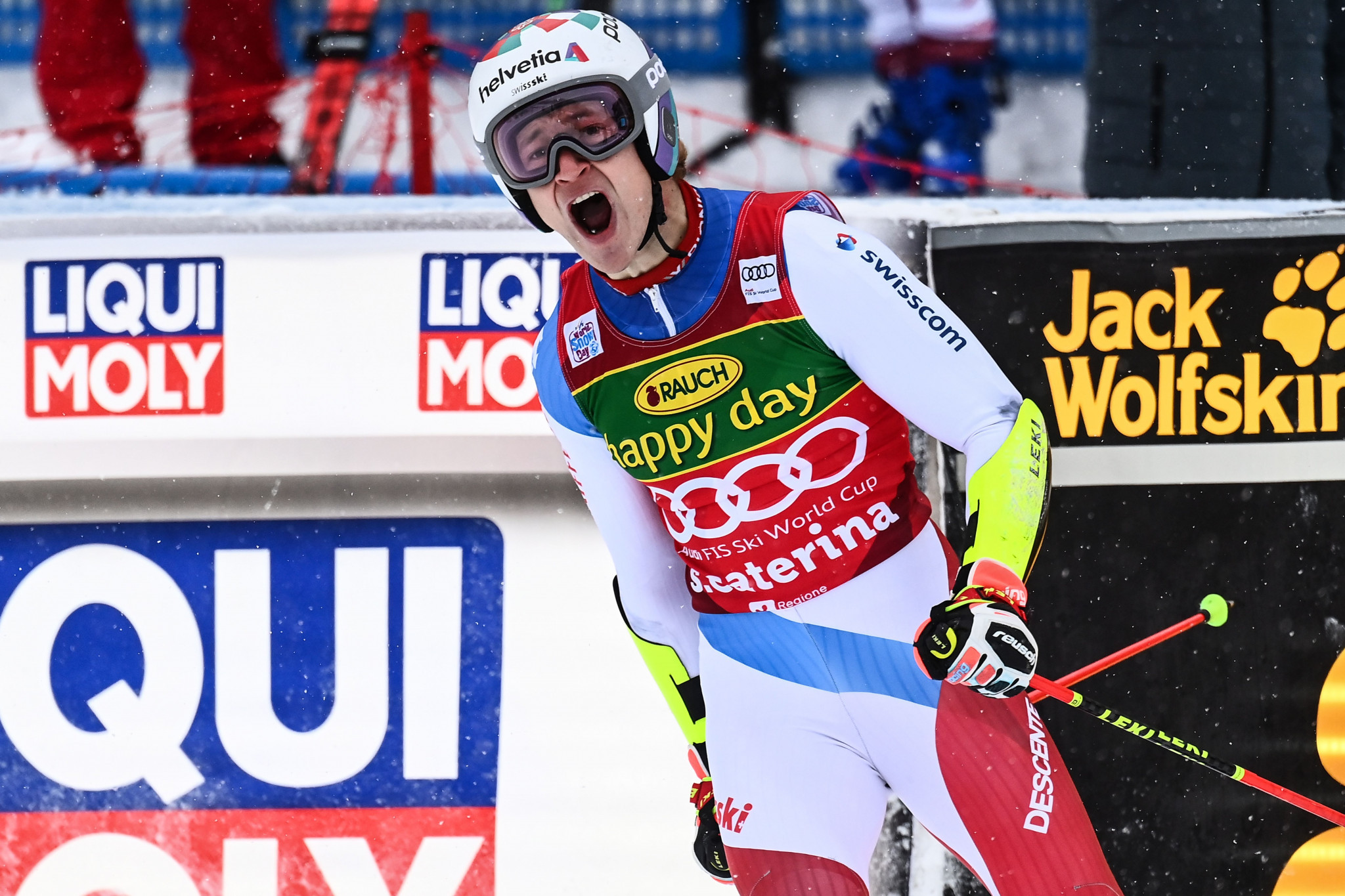 Odermatt wins first giant slalom World Cup win in delayed race in Santa Caterina