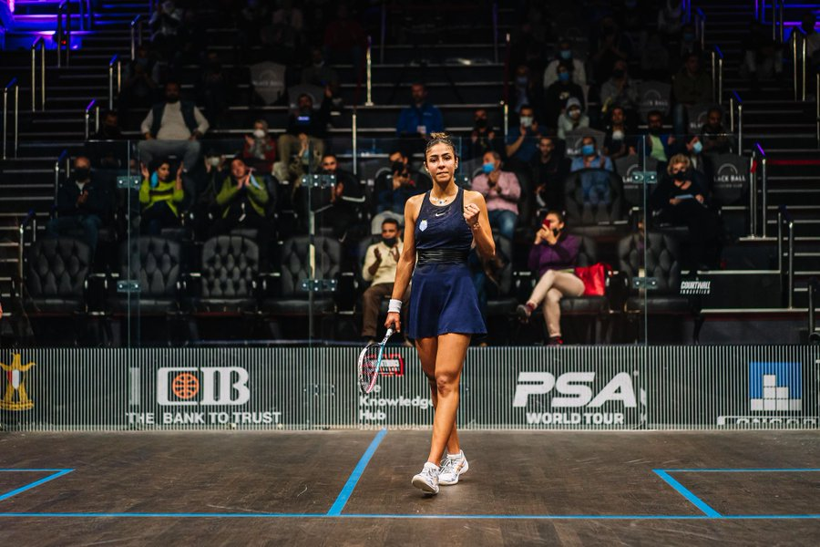 Defending champion Hania El Hammamy battled into the quarter-finals ©Black Ball Squash Open