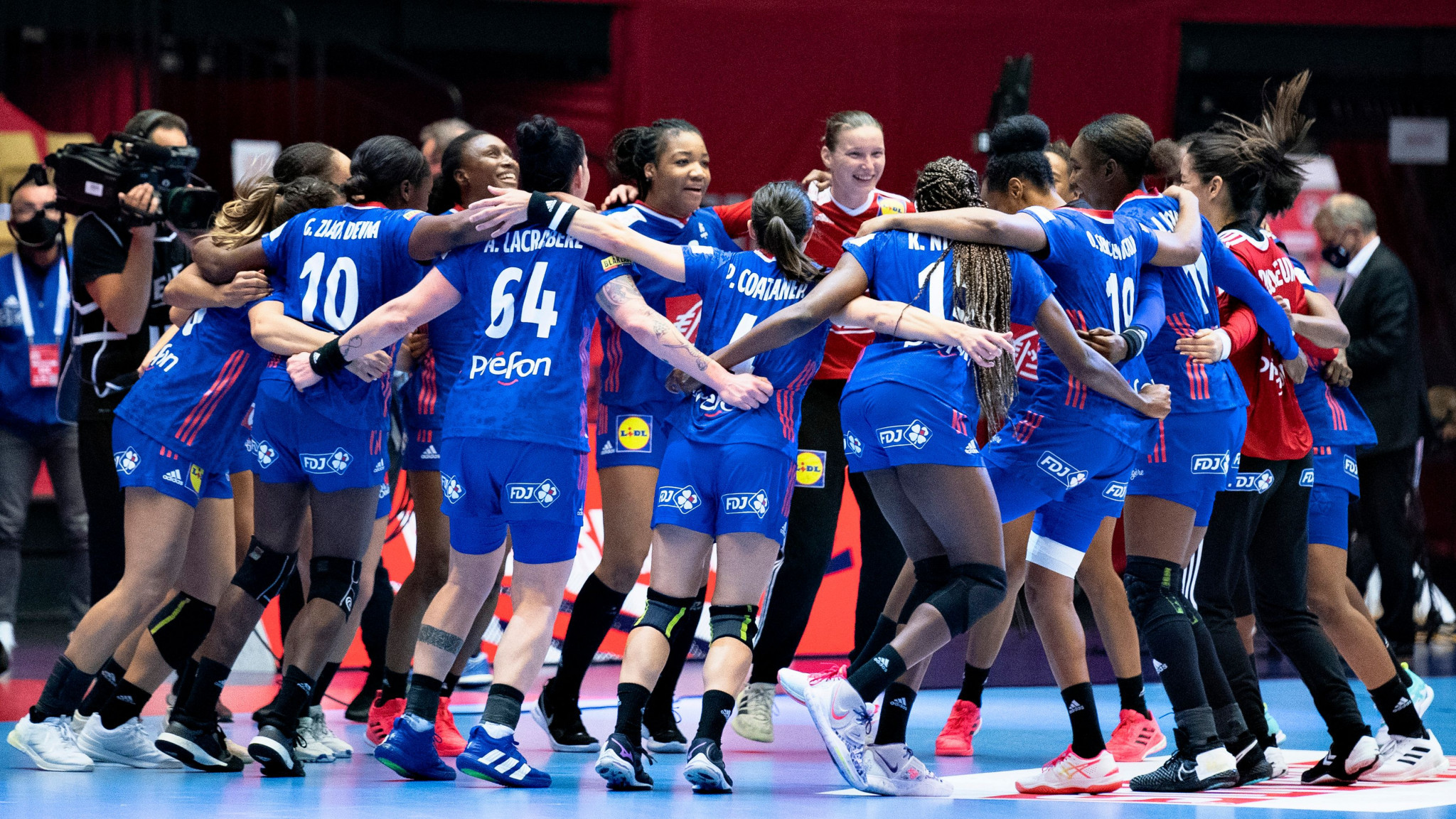 France, Russia, Croatia and Norway maintain 100 per cent records at European Women's Handball Championship