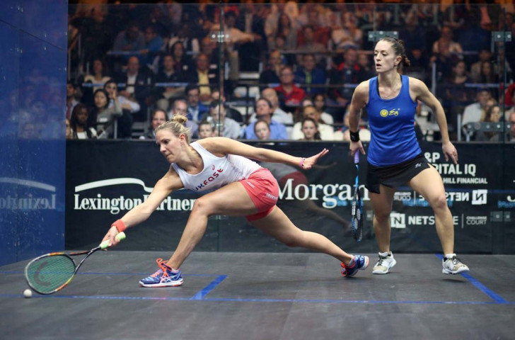 England's Laura Massaro defeated France's Coline Aumard to book her place in the quarter-finals