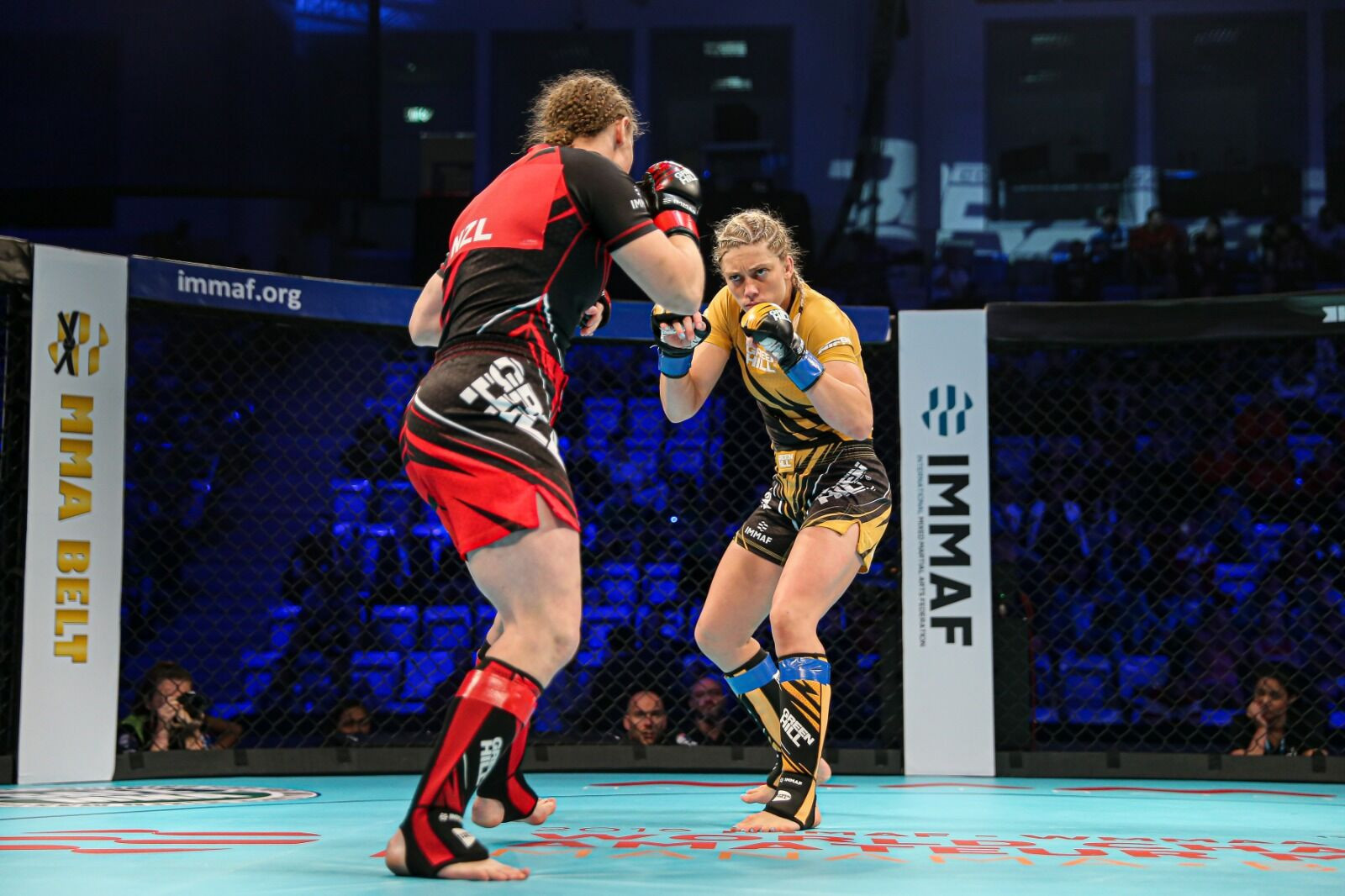 Michelle Montague, right, won Best Female Athlete and Best Performance ©IMMAF