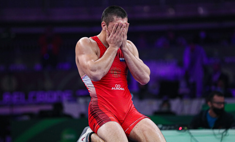 An emotional Shamil Sharipov celebrates after winning the 125kg category at the UWW Individual World Cup ©UWW