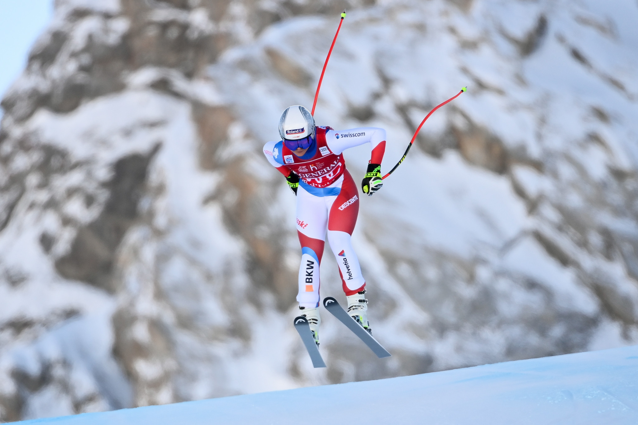Reigning champion Suter wins first women's downhill race of World Cup
